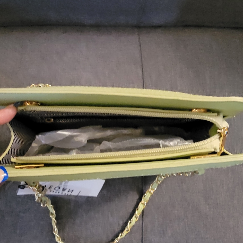 Purse - Picture 3 of 4